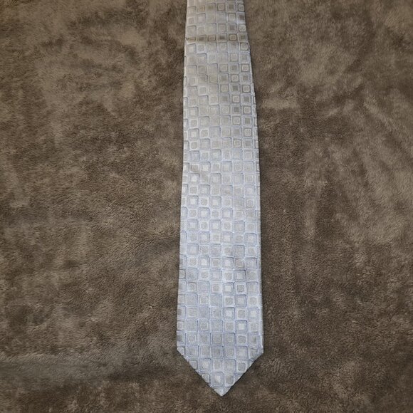 Michael Kors 100% Silk Tie Gray Silver Geometric Print Modern Necktie - Picture 8 of 11